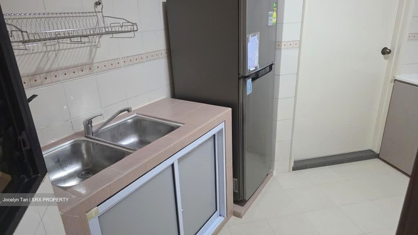Grande Vista (D28), Condominium #585588731